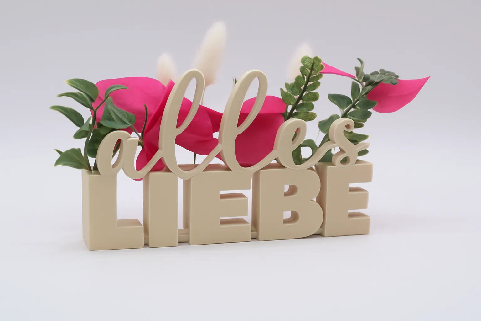 LiebeDeluxe® 3D-Aufsteller mit „Alles Liebe“-Schriftzug in Beige, mit Öffnungen für Blumen oder Geldscheine