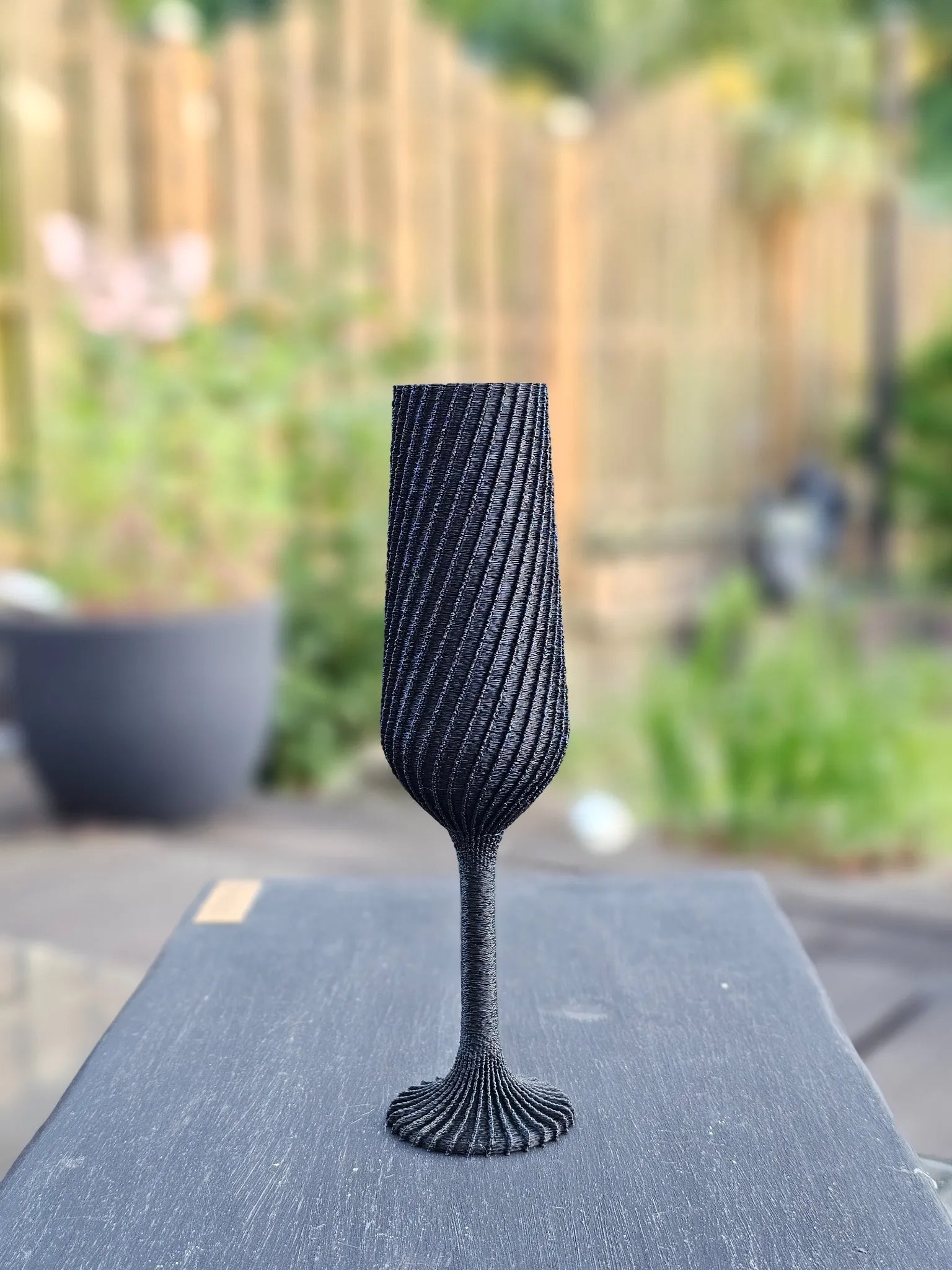 Glacéra klein – kleines 3D-Champagnerglas im modernen Design, perfekt als Tischdeko, Geschenkidee oder edler Akzent für besondere Anlässe.