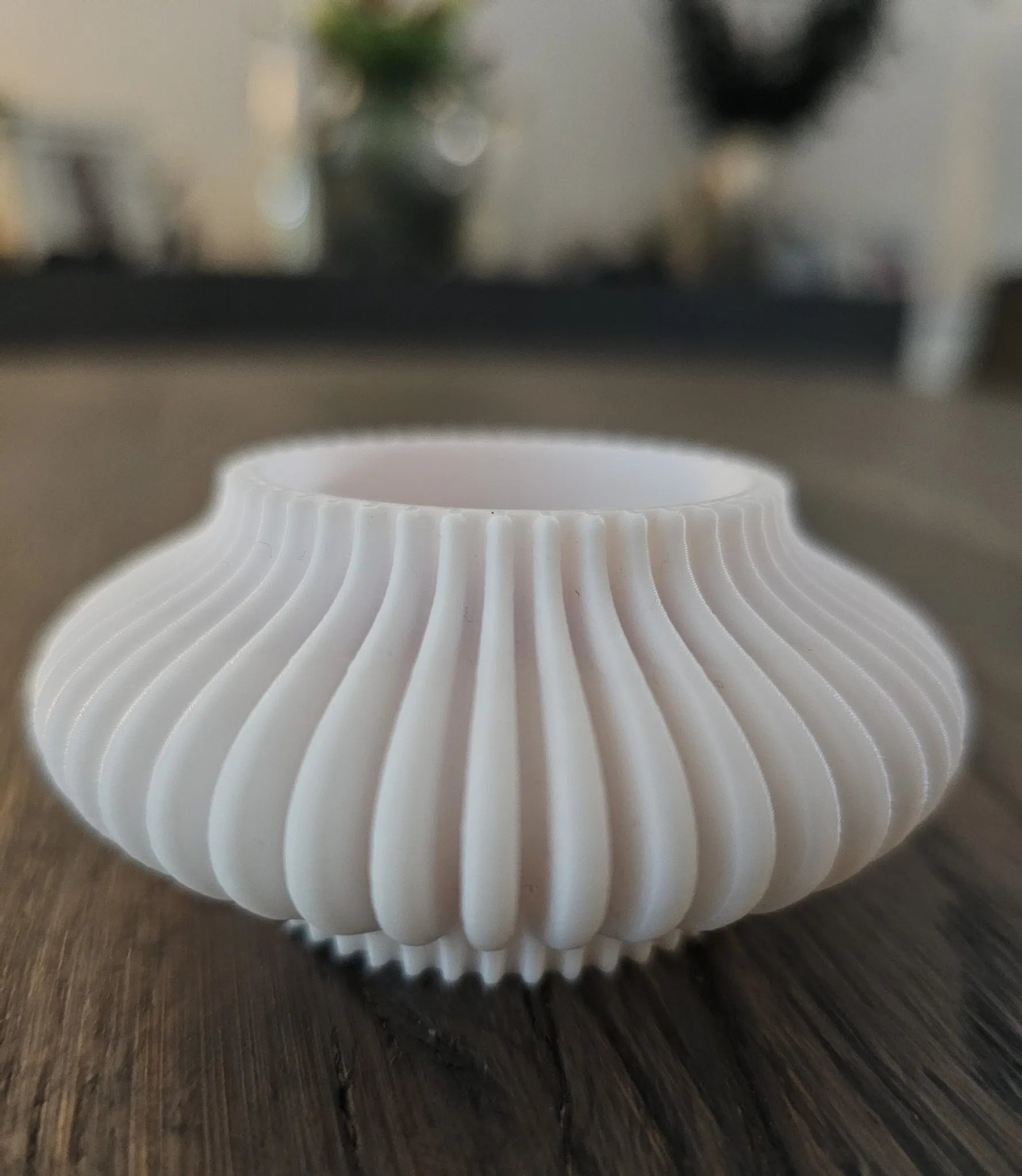 LUMORA Teelichthalter in Weiß ohne LED – minimalistisches 3D-Dekoobjekt für stilvolle Wohnakzente von MUDIVO