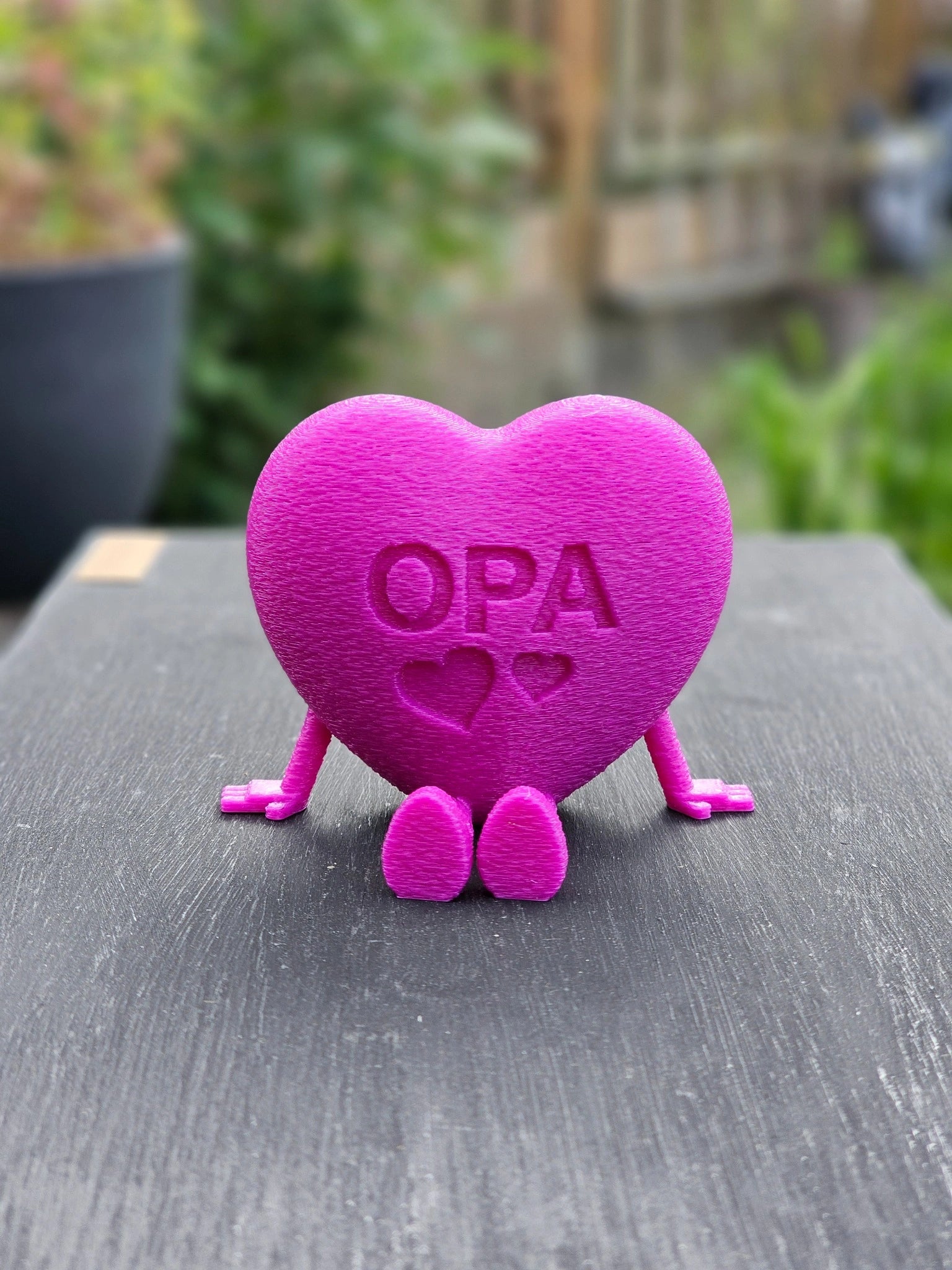 OPA Royal Herz -fuchsia – hochwertiges 3D-Dekoherz mit graviertem „OPA“-Schriftzug, liebevolles Geschenk für Opas, in verschiedenen Farben erhältlich.