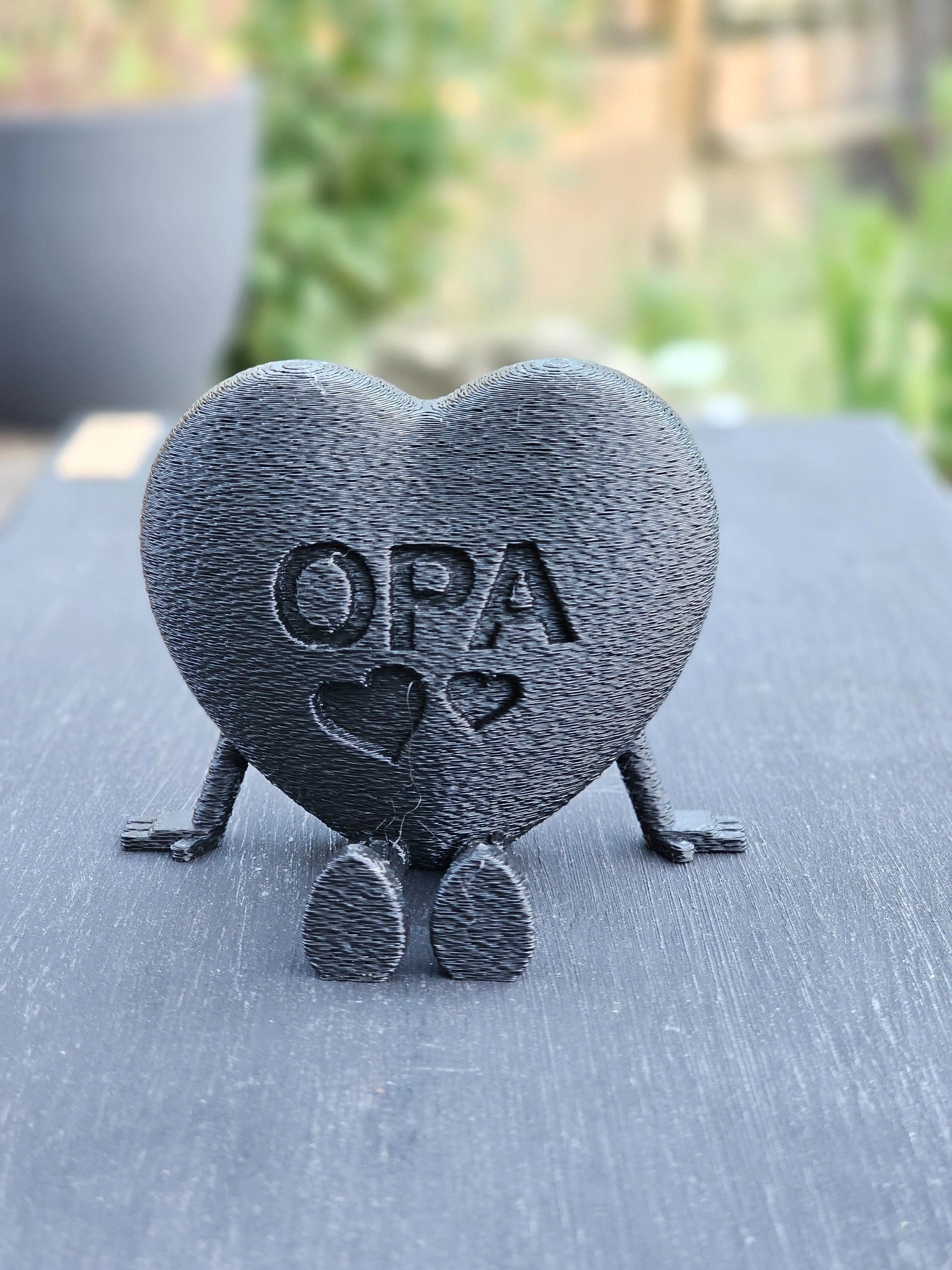 OPA Royal Herz - schwarz – hochwertiges 3D-Dekoherz mit graviertem „OPA“-Schriftzug, liebevolles Geschenk für Opas, in verschiedenen Farben erhältlich.