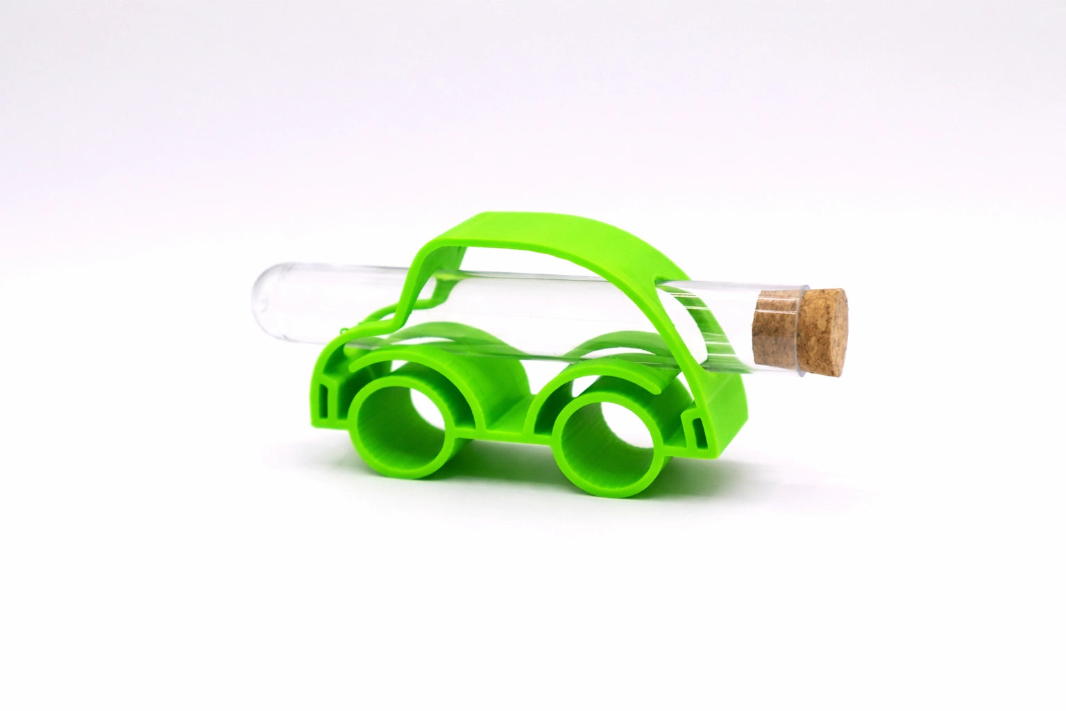 ScheinBar Mobil in Neon Grün als auffälliges Geldgeschenk im Auto-Design mit Reagenzglas, ideal als Hingucker zur Prüfung oder zum Abschluss