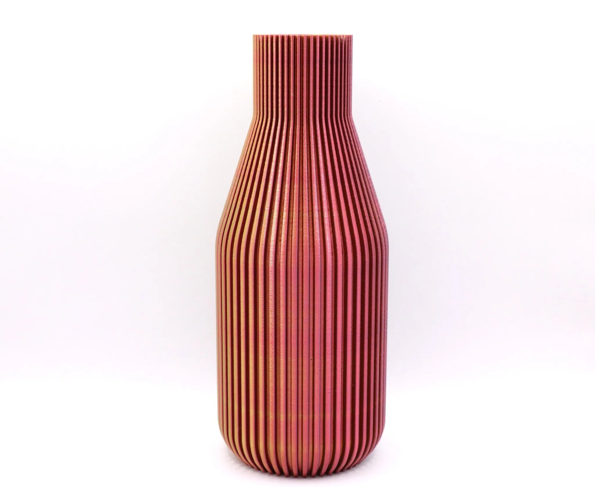Moderne MUDIVO Vase im Tricolor-Verlauf Schwarz-Rot-Gold – elegantes 3D-Design mit vertikalen Rillen und glatter Form. Perfekt als stilvolles Deko-Highlight