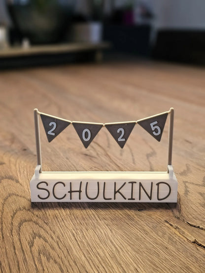 3D-Aufsteller „Bye Kindergarten – Hallo Schulstart!“ mit Jahreszahl 2025 in Schwarz – stilvolle Deko zur Einschulung & für Geldgeschenke