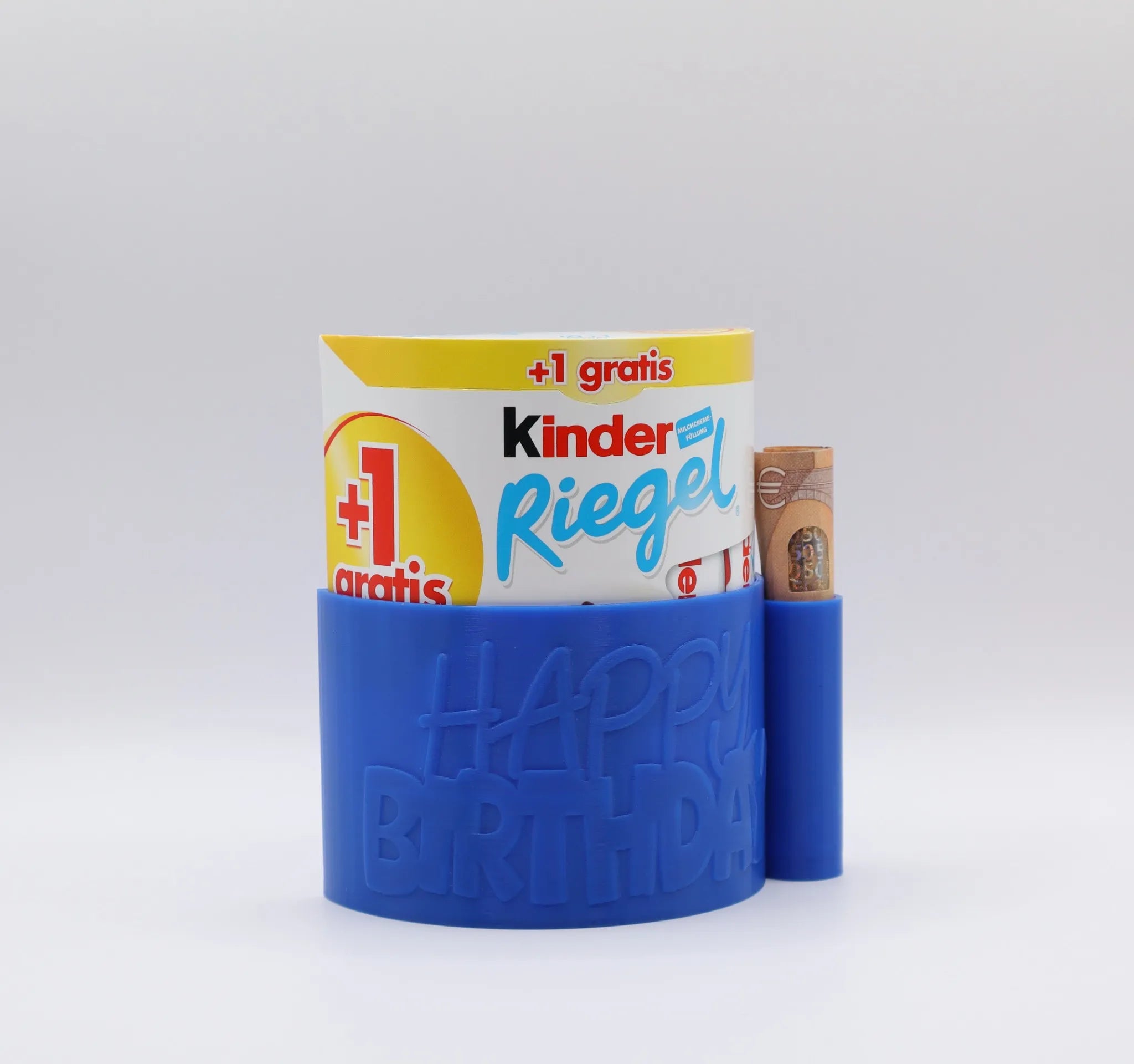 ChocoBoom Birthday Edition in Blau mit Kinder Riegel und Geldschein als kreatives Geburtstagsgeschenk