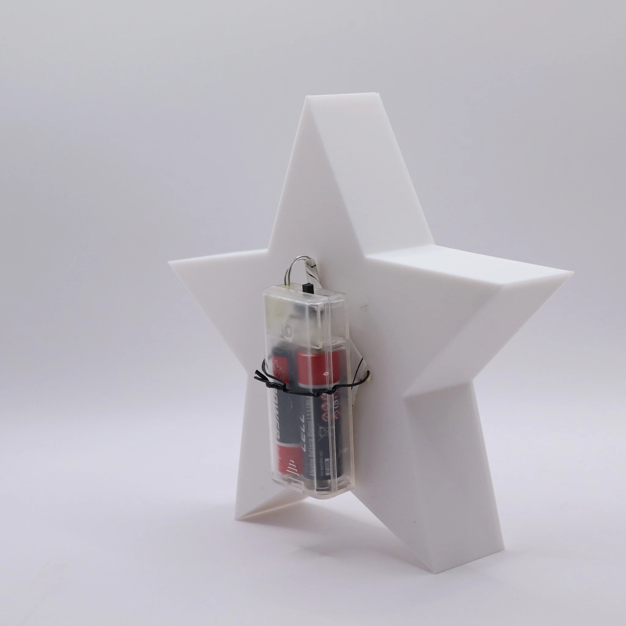 Rückseite des SilentStar mit außenliegendem Batteriefach – LED Weihnachtsstern