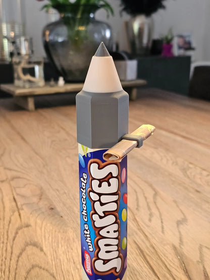 3D-gedruckter Raketen-Aufsatz in Grau für Smarties-Rollen mit Geldscheinhalter - Geschenk zur Einschulung