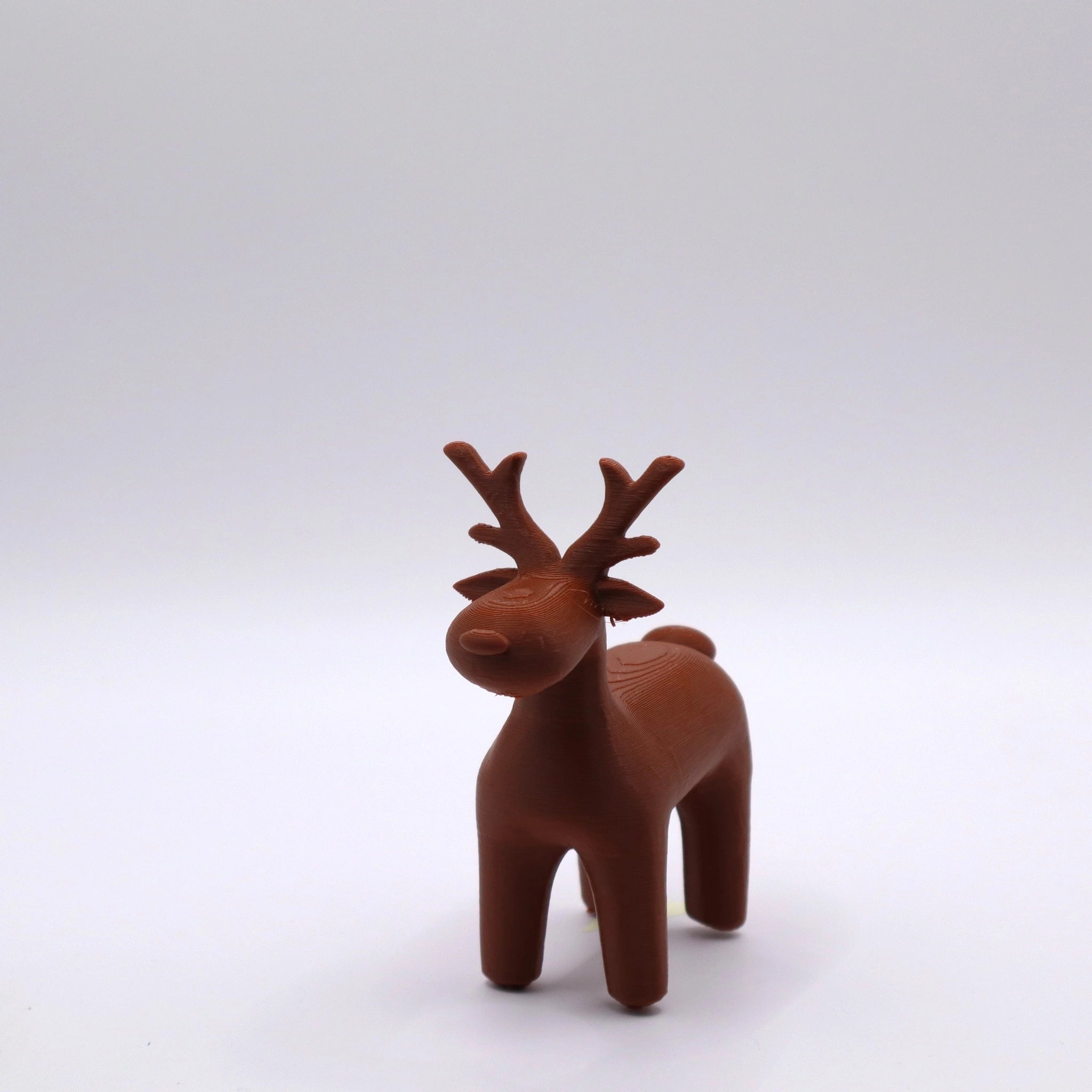 Braun
Kleines Rentier in Braun  – 3D-gedruckte Weihnachtsdeko mit Stil