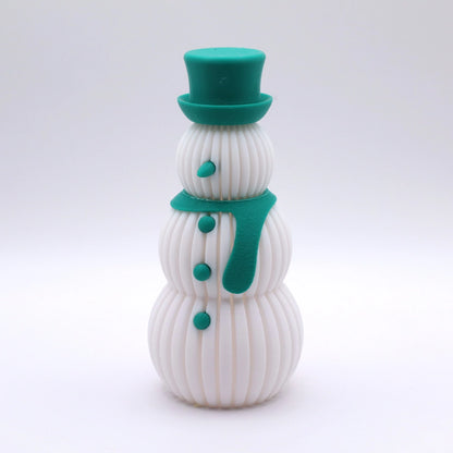 FrostyGlow Schneemann in Weiß mit gruenem Hut und Schal – moderne Winterdeko im 3D-Look