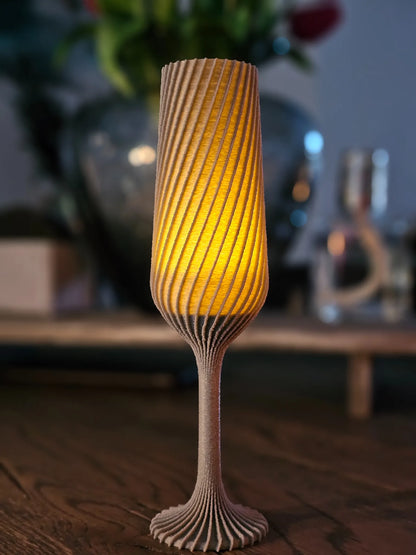 Glacéra groß – stilvolles graues Champagnerglas mit LED-Teelicht im Inneren. Dekorative 3D-Druck-Deko für romantische Abende, Hochzeiten oder festliche Tische.