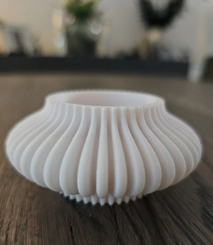 LUMORA Teelichthalter in Weiß ohne LED – minimalistisches 3D-Dekoobjekt für stilvolle Wohnakzente von MUDIVO