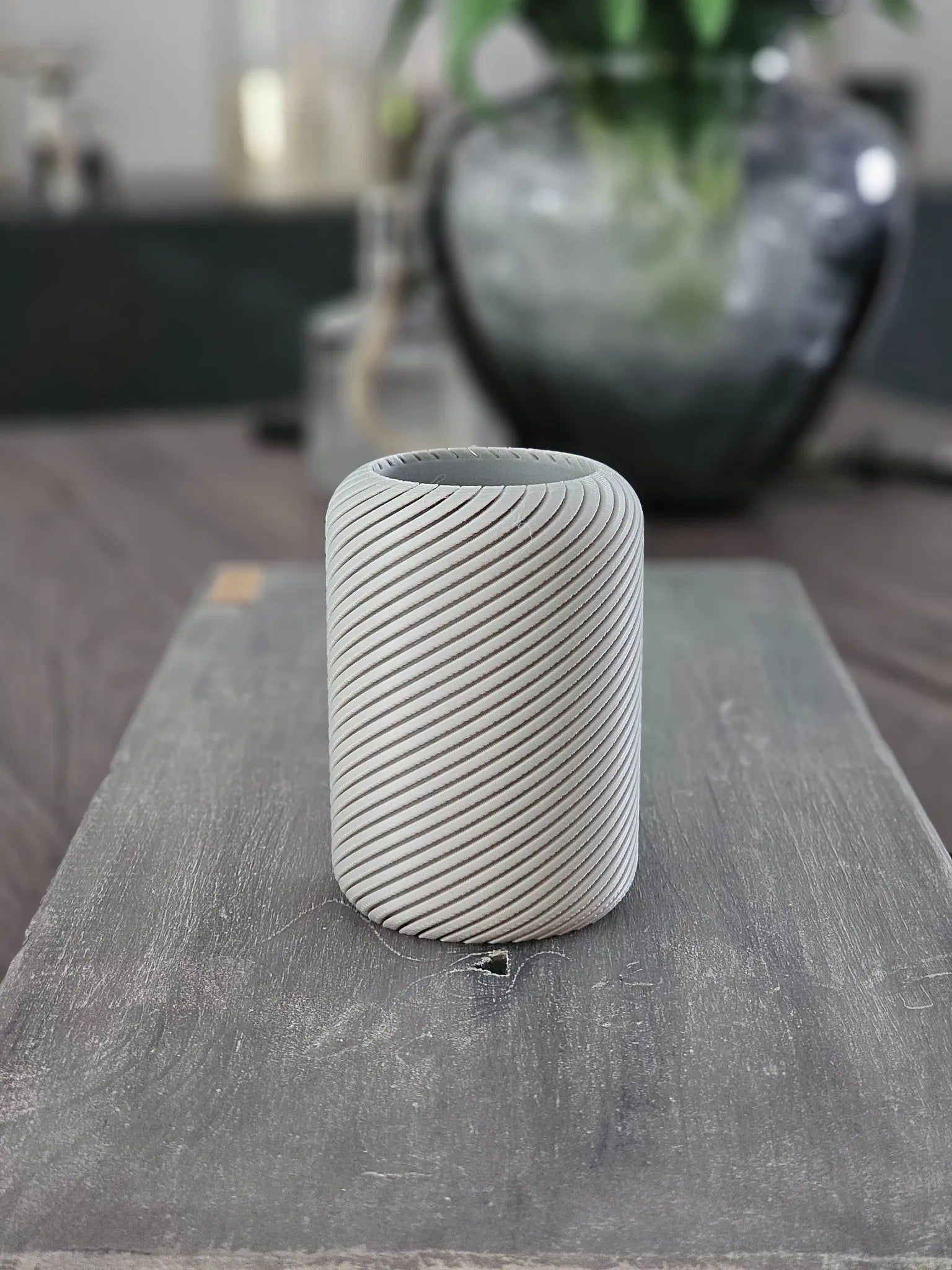 Luxéo – grauer 3D-Teelichthalter ohne LED, minimalistisch & elegant.