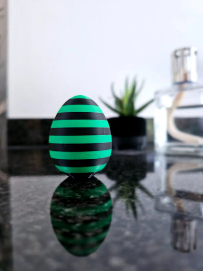 Vivid Egg – grünes Deko-Ei im frischen Look, frühlingshafte 3D-Deko für Tisch & Regal.