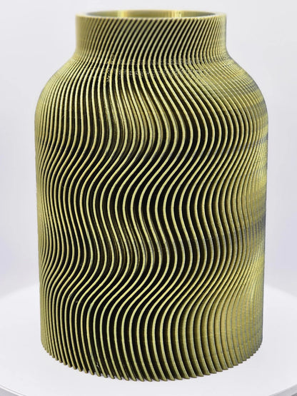 WaveGlow Vase – goldschwarzer 3D-Druck mit fließender Form, wasserfest & dezent elegant.